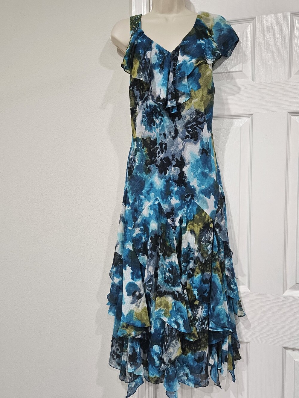 Blue Floral Ruffled V-Neck Women’s Dress